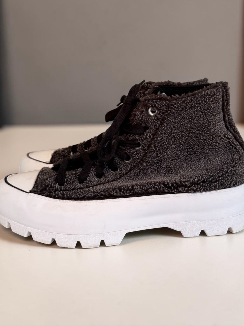 Converse Chuck Taylor Lugged Platform Cozy Sherpa High Top Grey Women's 8.5
